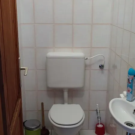 Robert Apartmant Balatonalmadi