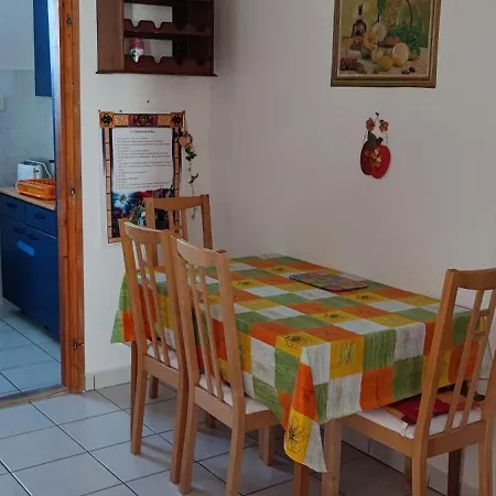 Apartment Robert Apartmant Balatonalmadi