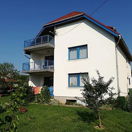 Robert Apartmant