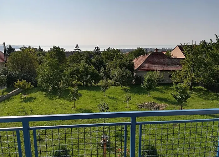 Apartment Robert Apartmant Balatonalmadi